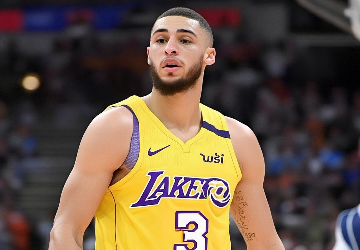 NBA休赛期：朗佐-鲍尔年薪1000万，被摆上货架，能否助独行侠崛起？